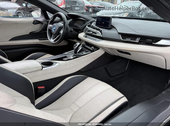 WBY2Z6C51KVG98151 2019 BMW I8 White Vista interior delantera