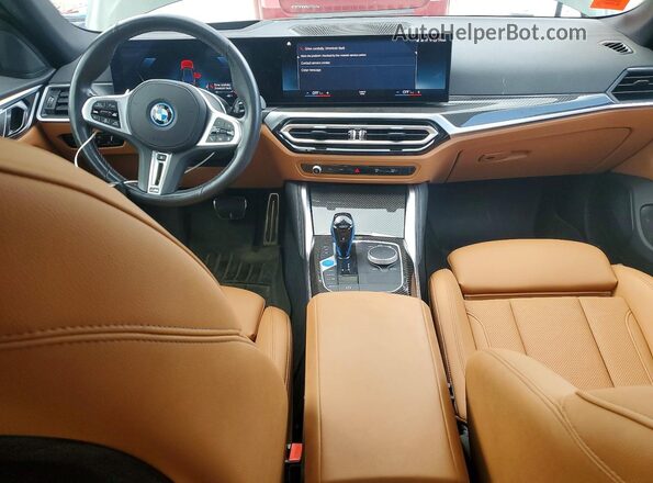 WBY33AW06PFN77994 2023 BMW I4 Green Widok deski rozdzielczej