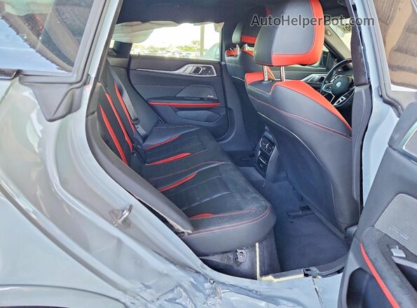 WBY33HD06SFT96110 2025 BMW I4 Gray Vista de los asientos traseros