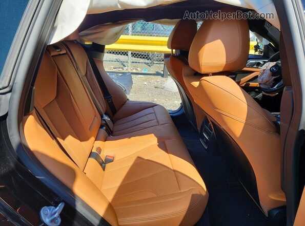 WBY33HD09SFU12994 2025 BMW I4 Black Widok tylnych siedzeń
