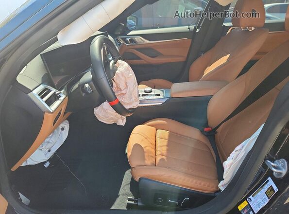 WBY33HD09SFU12994 2025 BMW I4 Black Widok wnętrza z przodu