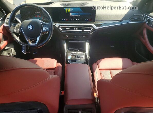WBY43AW00RFS09950 2024 BMW I4 Серебряный Вид панели приборов