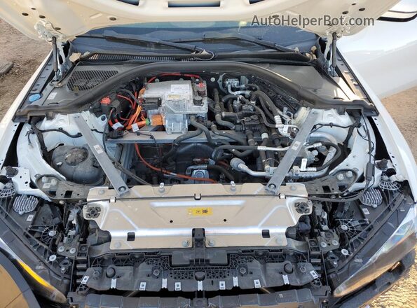 WBY43AW04RFS29537 2024 BMW I4 White Vista interior trasera