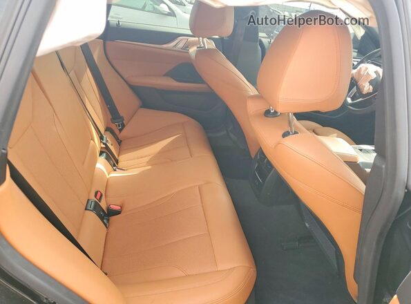 WBY43AW05RFS37324 2024 BMW I4 Black Widok tylnych siedzeń