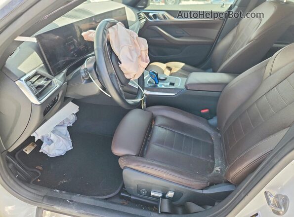 WBY43AW0XPFP64322 2023 BMW I4 Белый Вид салона спереди