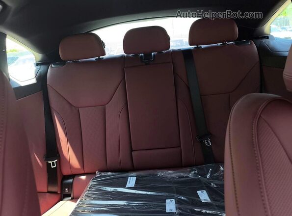 WBY43HD02TFW50837 2026 BMW I4 Black Widok wnętrza z tyłu