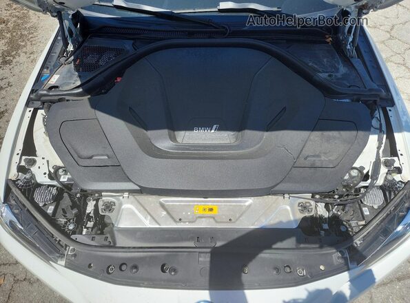 WBY73AW02RFS64252 2024 BMW I4 White უკანა სალონის ხედი