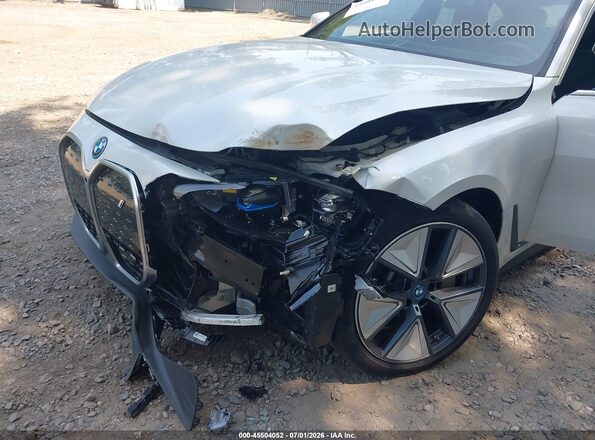 WBY83FB04RFS70609 2024 BMW I4 White Front view