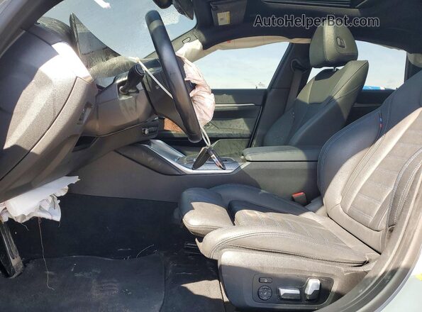WBY83FB06RFR90154 2024 BMW I4 Blue Widok wnętrza z przodu
