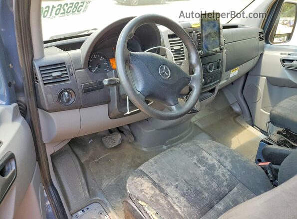 WD3PE7CD2JP635182 2018 MERCEDES-BENZ SPRINTER Blue Widok deski rozdzielczej