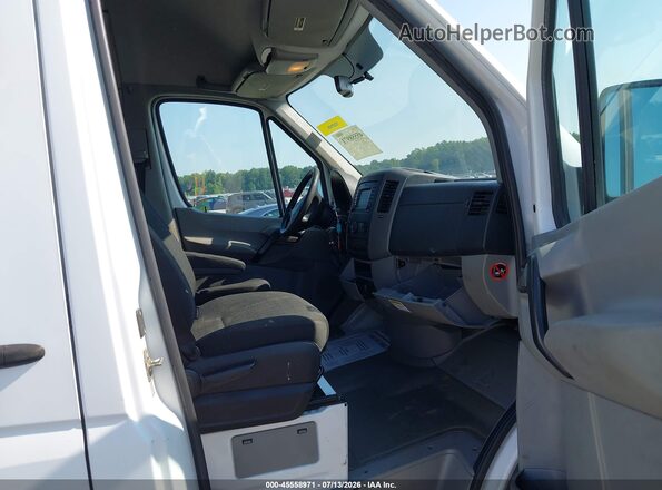 WD3PE8DD3GP302096 2016 MERCEDES-BENZ SPRINTER White Vista interior delantera