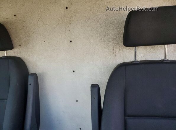 WD3PF0CD5KP024178 2019 MERCEDES-BENZ SPRINTER White Widok tylnych siedzeń