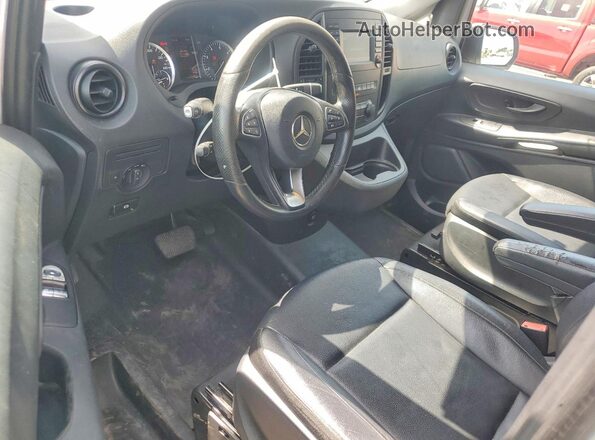 WD3PG2EA2J3367371 2018 MERCEDES-BENZ METRIS Silver Առջևի վահանակի տեսք