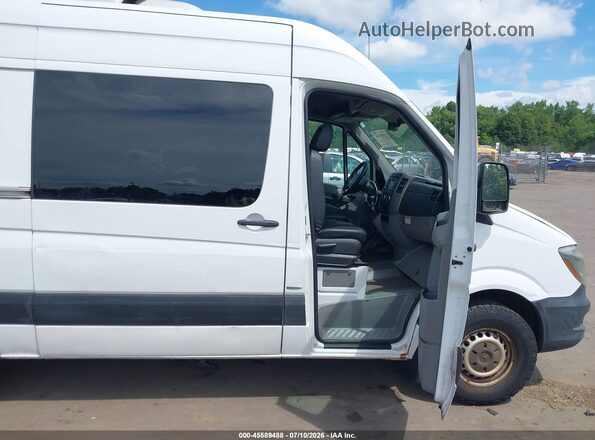 WD4PE7DD3GP199056 2016 MERCEDES-BENZ SPRINTER White Front interior view