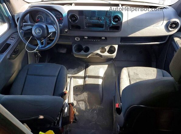 WD4PF1CD9KP137715 2019 MERCEDES-BENZ SPRINTER Blue Առջևի վահանակի տեսք
