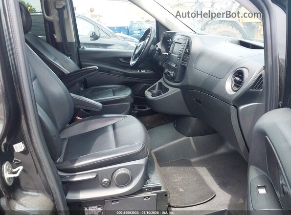 WD4PG2EE1J3392647 2018 MERCEDES-BENZ METRIS Black წინა სალონის ხედი