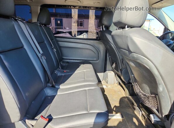 WD4PG2EE4H3284159 2017 MERCEDES-BENZ METRIS Black Вид задньої частини салону