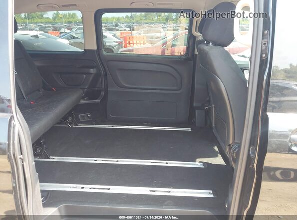 WD4PG2EE5J3489284 2018 MERCEDES-BENZ METRIS Black Вид наклейки з VIN-кодом