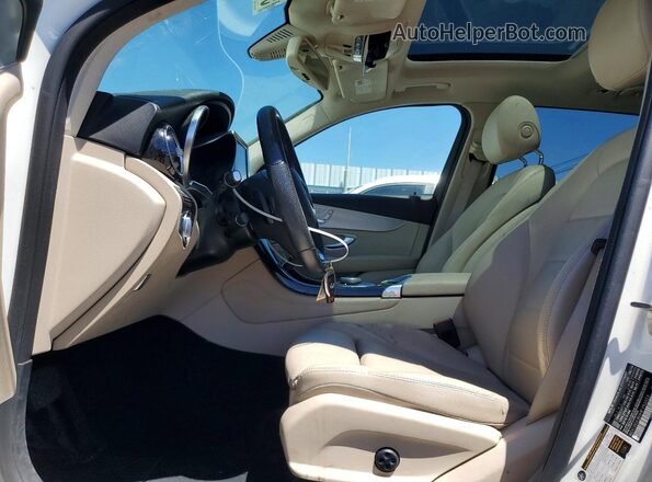 WDC0G4JB0HF153323 2017 MERCEDES-BENZ GLC-CLASS White Front interior view