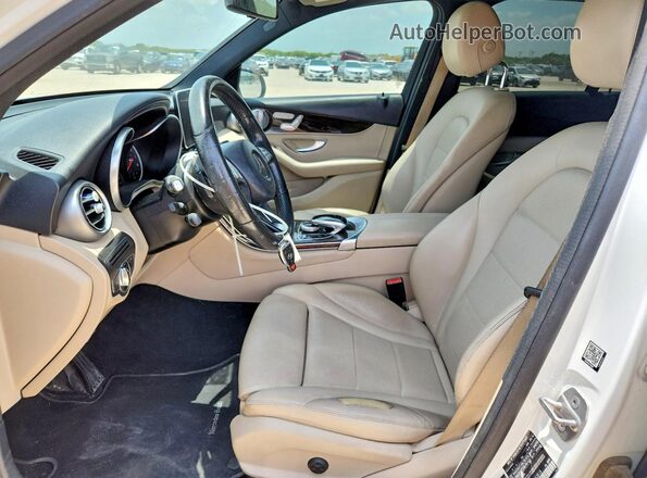 WDC0G4JB0HF163818 2017 MERCEDES-BENZ GLC-CLASS White Front interior view