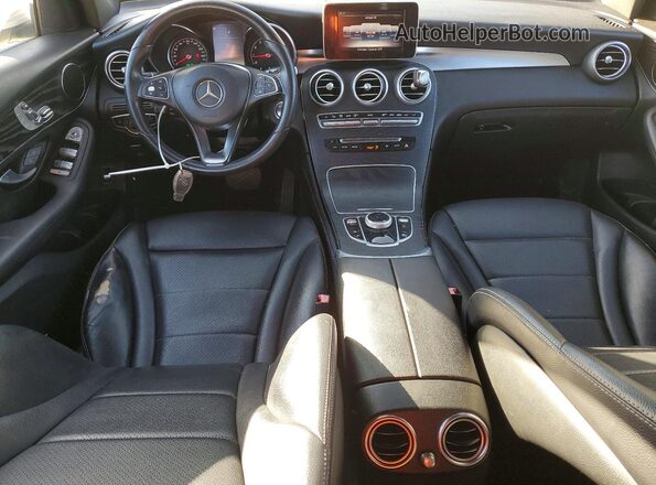 WDC0G4JB0JV035946 2018 MERCEDES-BENZ GLC-CLASS White Dashboard view
