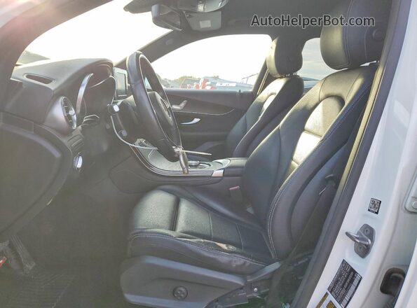 WDC0G4JB0JV035946 2018 MERCEDES-BENZ GLC-CLASS White Front interior view