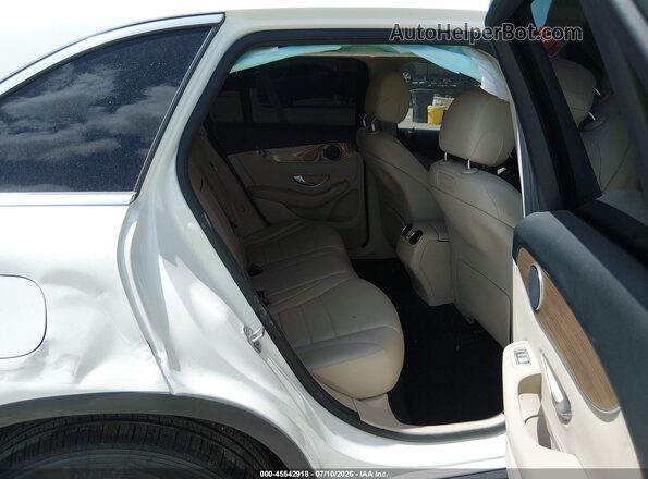 WDC0G4JB0JV056246 2018 MERCEDES-BENZ GLC 300 White Widok naklejki z numerem VIN