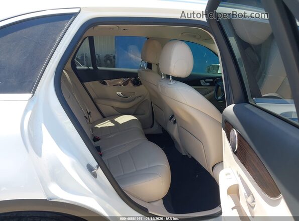 WDC0G4JB0KV152475 2019 MERCEDES-BENZ GLC 300 White VIN კოდის სტიკერის ხედი