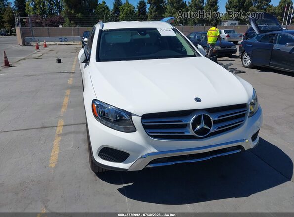 WDC0G4JB1HV011164 2017 MERCEDES-BENZ GLC 300 White Widok z przodu