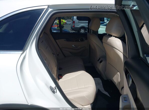 WDC0G4JB1HV011164 2017 MERCEDES-BENZ GLC 300 White Widok naklejki z numerem VIN