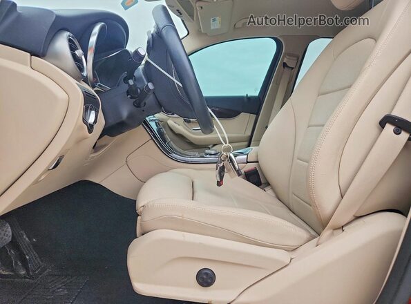 WDC0G4JB3KF529861 2019 MERCEDES-BENZ GLC-CLASS Red Front interior view