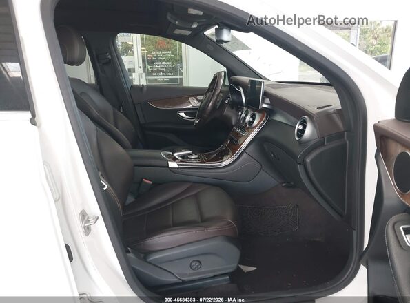 WDC0G4JB4GF023589 2016 MERCEDES-BENZ GLC 300 Белый Вид салона спереди