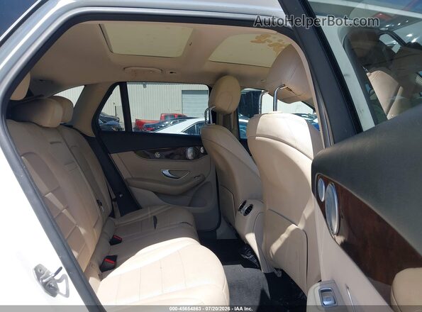 WDC0G4JB4HF182694 2017 MERCEDES-BENZ GLC 300 White VIN կոդի պիտակի տեսք