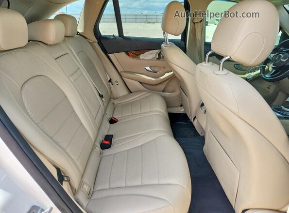 WDC0G4JB5JV090229 2018 MERCEDES-BENZ GLC-CLASS White Вид задніх сидінь