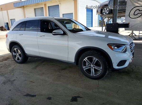 WDC0G4JB7HF124837 2017 MERCEDES-BENZ GLC-CLASS White Front right