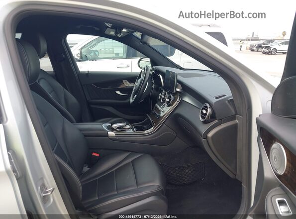 WDC0G4JB7JV103711 2018 MERCEDES-BENZ GLC 300 Серебряный Вид салона спереди