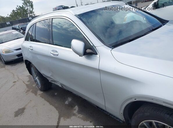 WDC0G4JB7JV103711 2018 MERCEDES-BENZ GLC 300 Серебряный Вид спереди