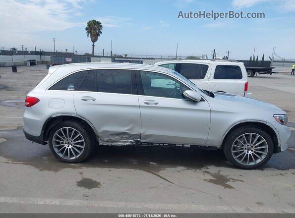 WDC0G4JB7JV103711 2018 MERCEDES-BENZ GLC 300 Серебряный Вид задней части салона