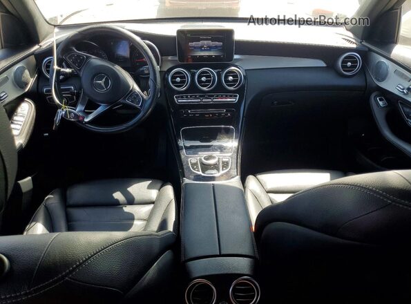 WDC0G4JB9HF204754 2017 MERCEDES-BENZ GLC-CLASS White Vista del salpicadero