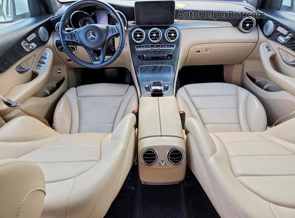 WDC0G4JBXHF253428 2017 MERCEDES-BENZ GLC-CLASS White წინა პანელის ხედი