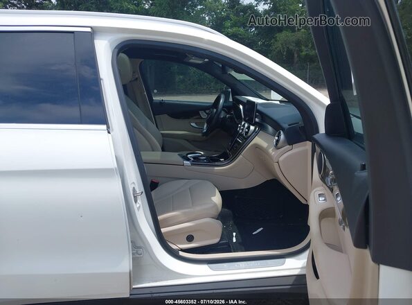 WDC0G4JBXJV014831 2018 MERCEDES-BENZ GLC 300 White Սալոնի դիմացի տեսք