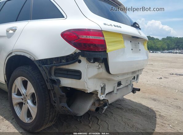 WDC0G4JBXJV014831 2018 MERCEDES-BENZ GLC 300 White Դիմացի տեսք