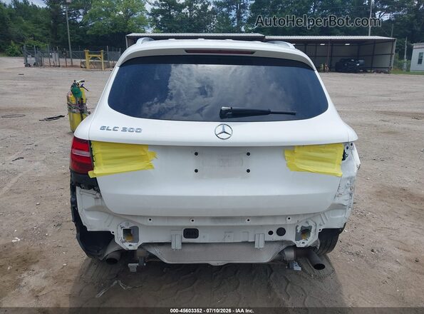 WDC0G4JBXJV014831 2018 MERCEDES-BENZ GLC 300 White 