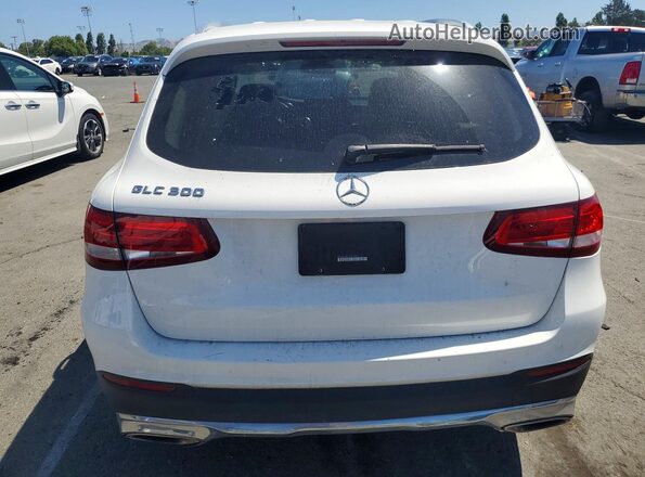 WDC0G4JBXJV025103 2018 MERCEDES-BENZ GLC-CLASS White Rear view