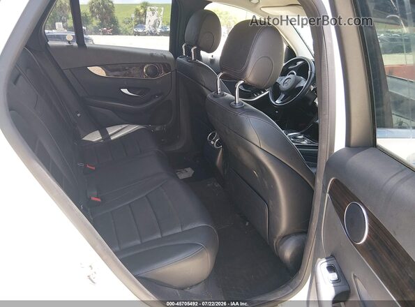 WDC0G4KB1GF025105 2016 MERCEDES-BENZ GLC 300 White VIN կոդի պիտակի տեսք