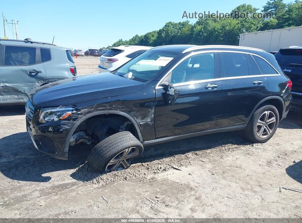 WDC0G4KB2HV013472 2017 MERCEDES-BENZ GLC 300 Black Առջևի ձախ երեք քառորդ տեսարան