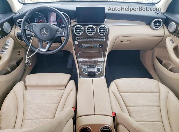 WDC0G4KB3JV030397 2018 MERCEDES-BENZ GLC-CLASS Белый Вид панели приборов