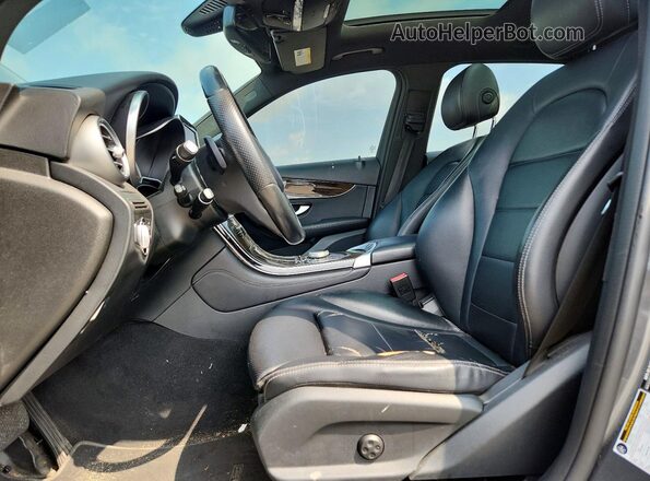 WDC0G4KB4HF156854 2017 MERCEDES-BENZ GLC-CLASS Gray Front interior view
