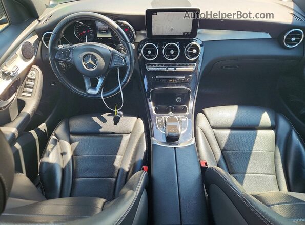WDC0G4KB4HF225221 2017 MERCEDES-BENZ GLC-CLASS Черный Вид панели приборов