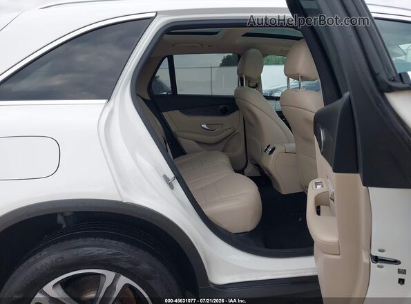WDC0G4KB5HF122387 2017 MERCEDES-BENZ GLC 300 White Вид наклейки з VIN-кодом